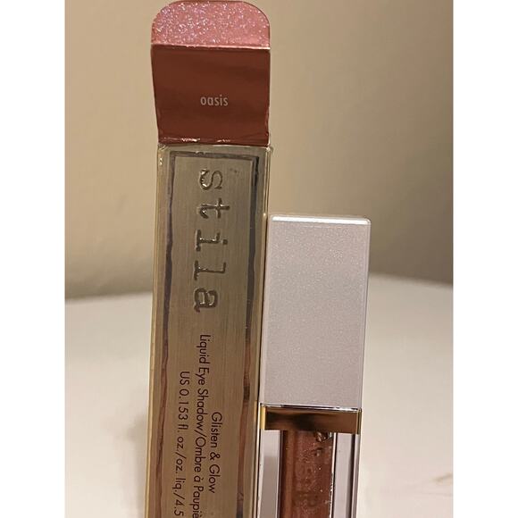 Stila - Glisten & Glow Liquid Eye Shadow, Shade: Oasis - Picture 1 of 3